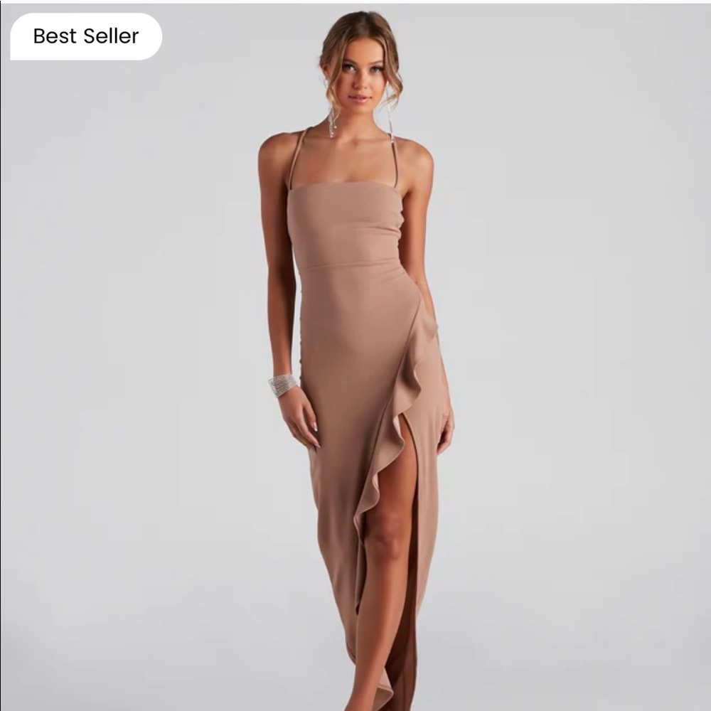 Never before worn! Size Medium beige maxi dress from WINDSOR